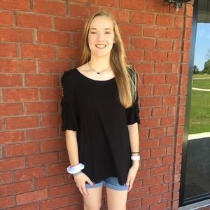 Cold Shoulder Black Boutique top
